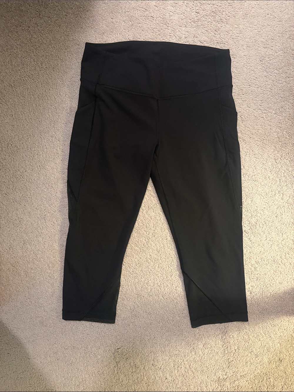 Women’s  Lulu lemon High-Rise Black Performance Capri Pants